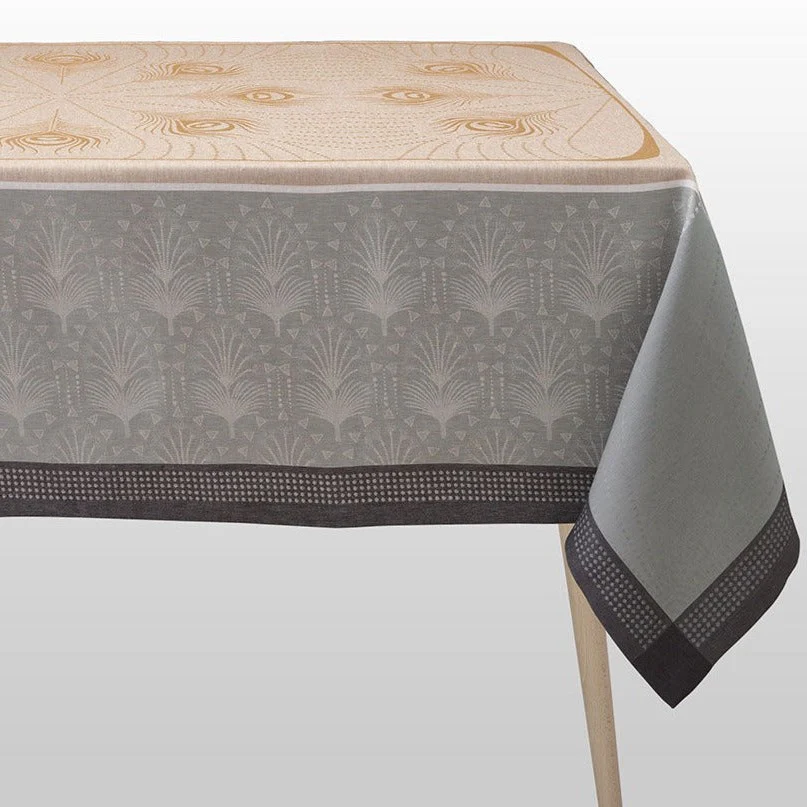 Cabaret Table Linens - Image 3