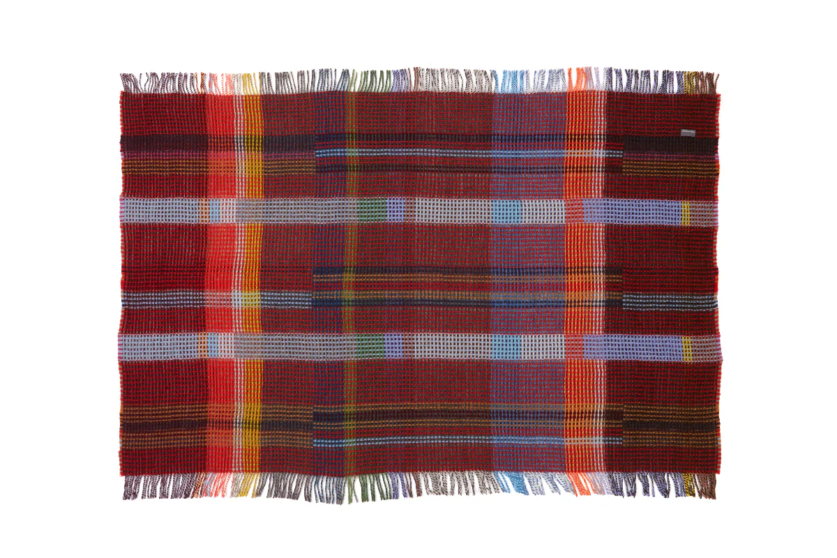 Dorothy Rose/Red HoneyComb Throws 100% Lambswool - Image 5