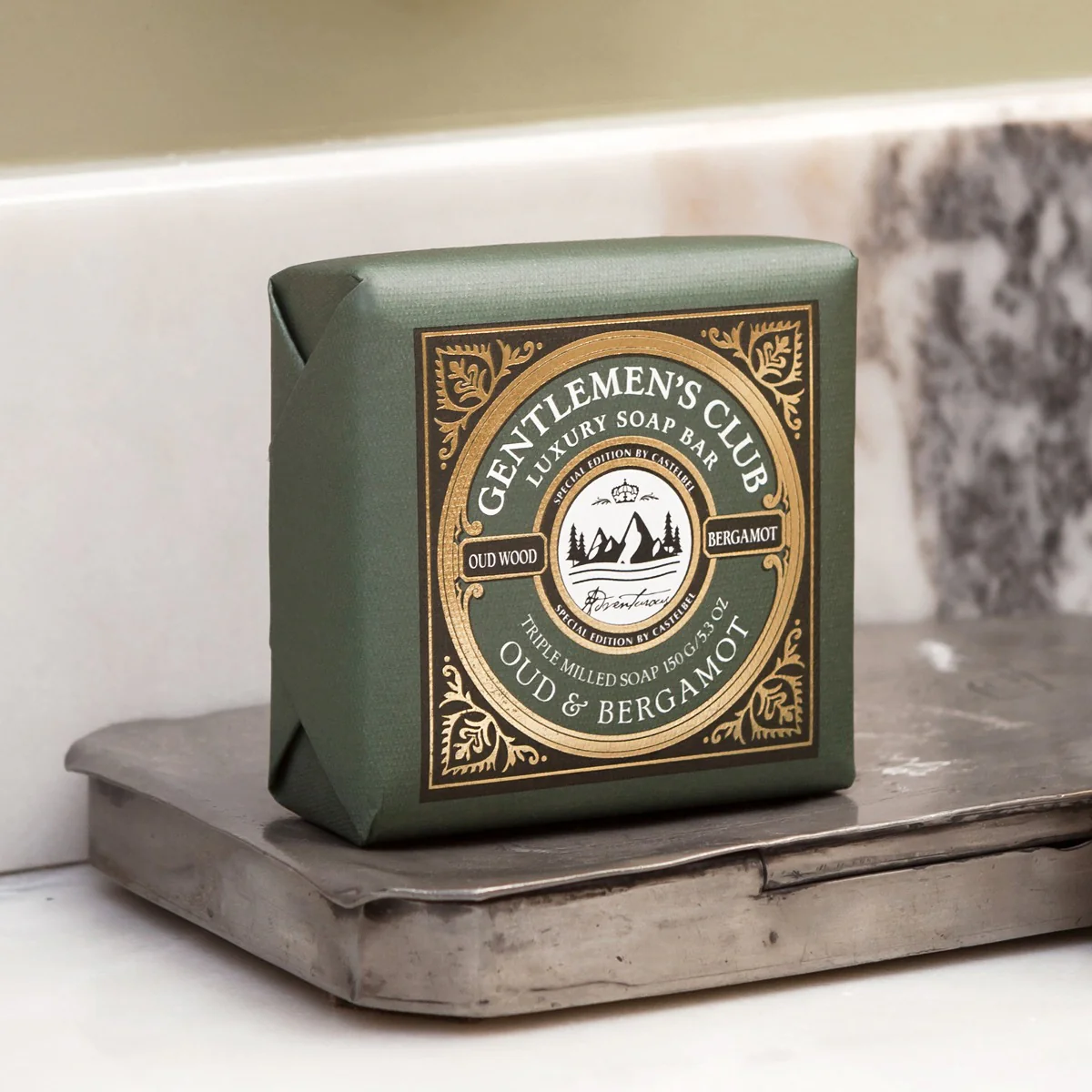 Gentleman's Club Oud & Bergamot Soap (150g) - Image 3