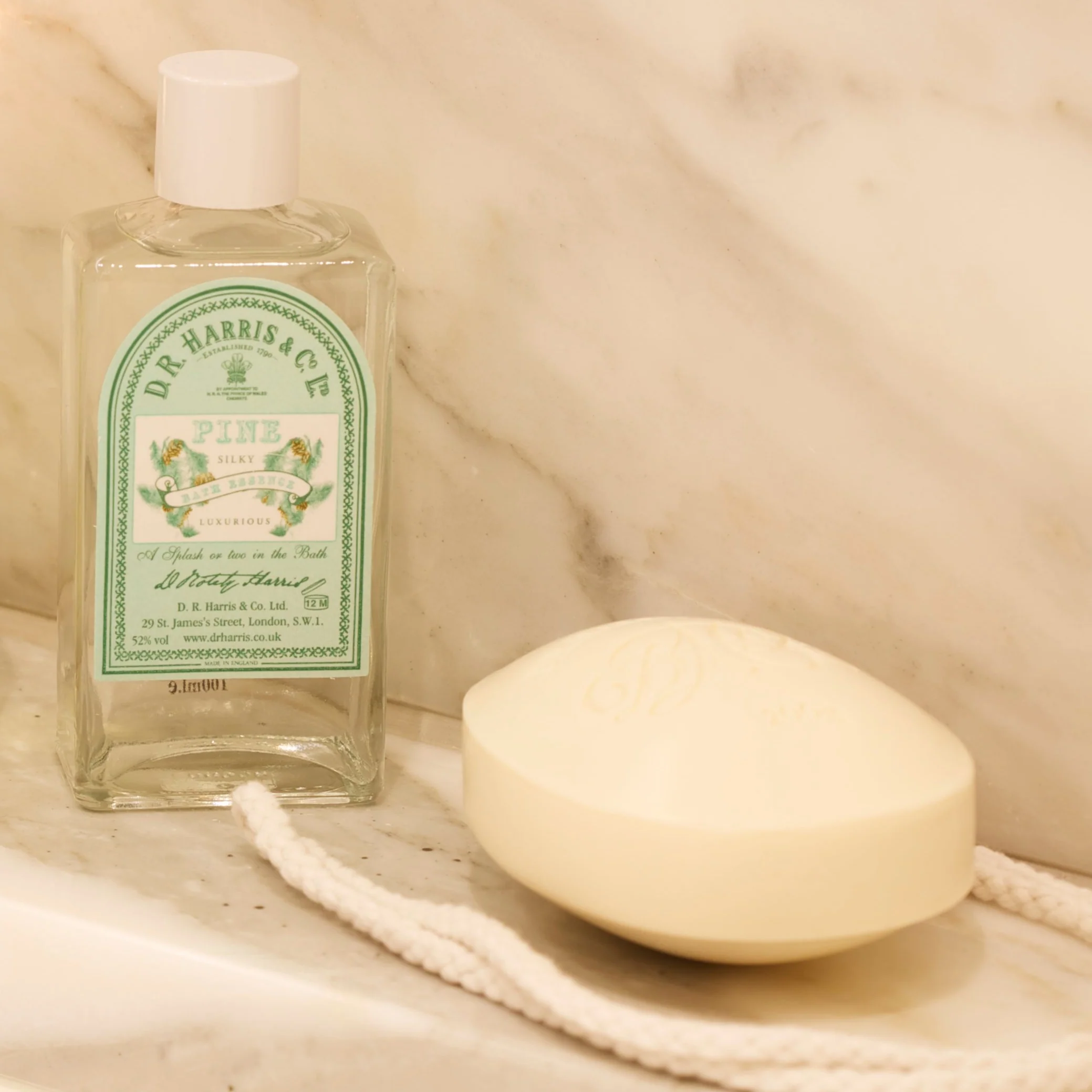 Pine Bath Essence (100ml) - D.R. Harris - Image 2