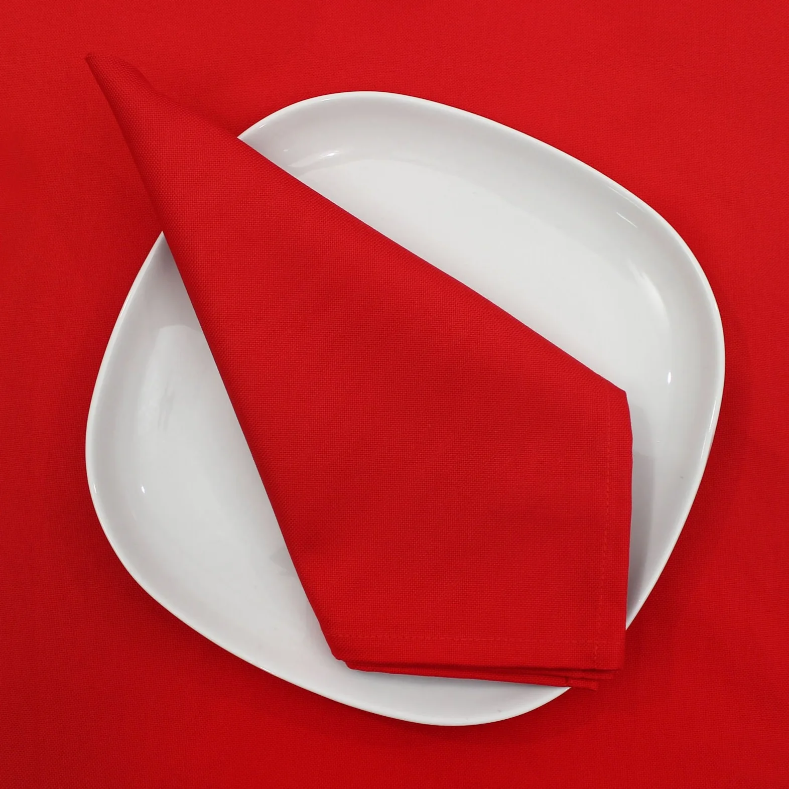 Salisbury Red Cotton Table Linen - Image 2