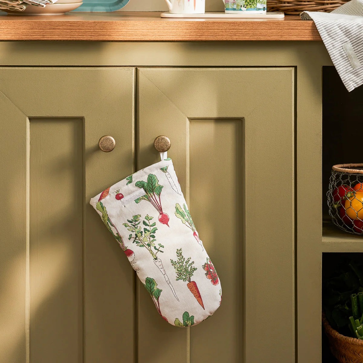 Sophie Allport Garden vegetables Oven Gloves & Mitts - Image 2