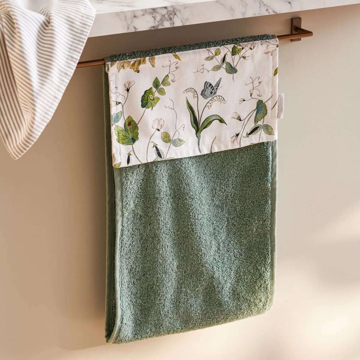 Sophie Allport Wild Floral Cotton Roller Towel - Image 2