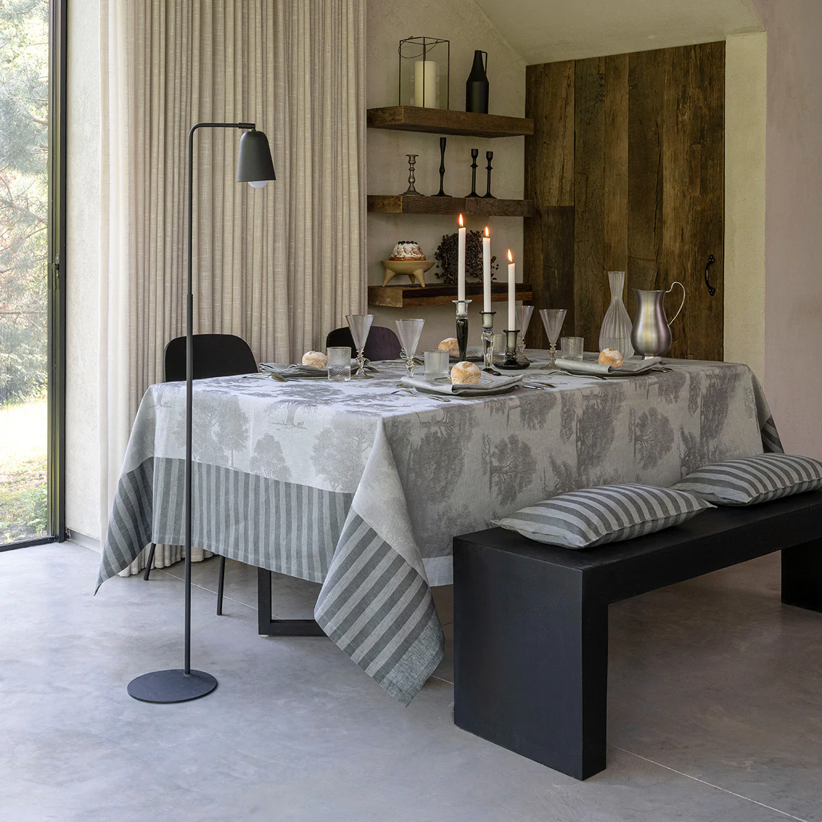 Souveraine 100% Linen Table Linen - Image 2