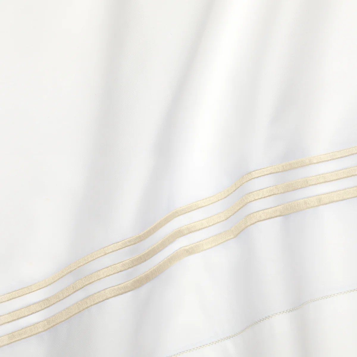 Tre Righe Bed Linen by Pratesi - Image 40
