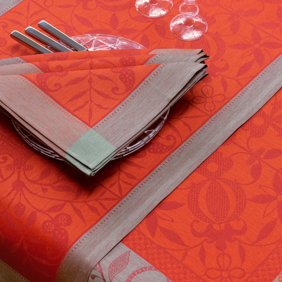 Venezia Linen Tablecloth - Image 4
