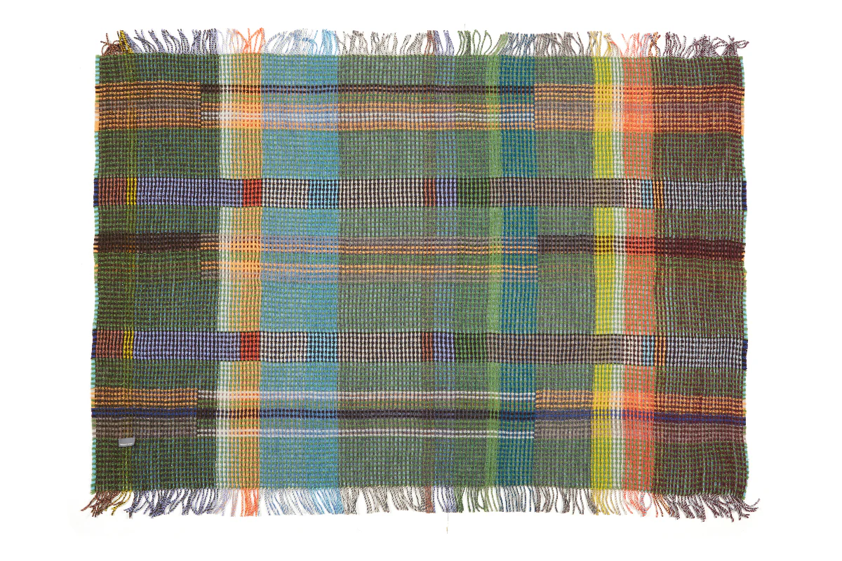 Wilding' Turquoise/Green 100% Merino Lambswool Honeycomb Throw - Image 7